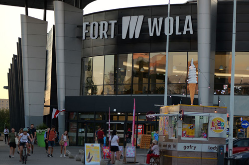 Fort Wola Centrum Handlowe w Warszawie znowu otwarte!