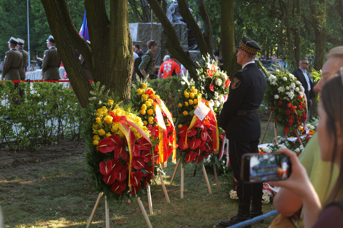 Obchody na Cmentarzu Powstańców Warszawy na Wolii