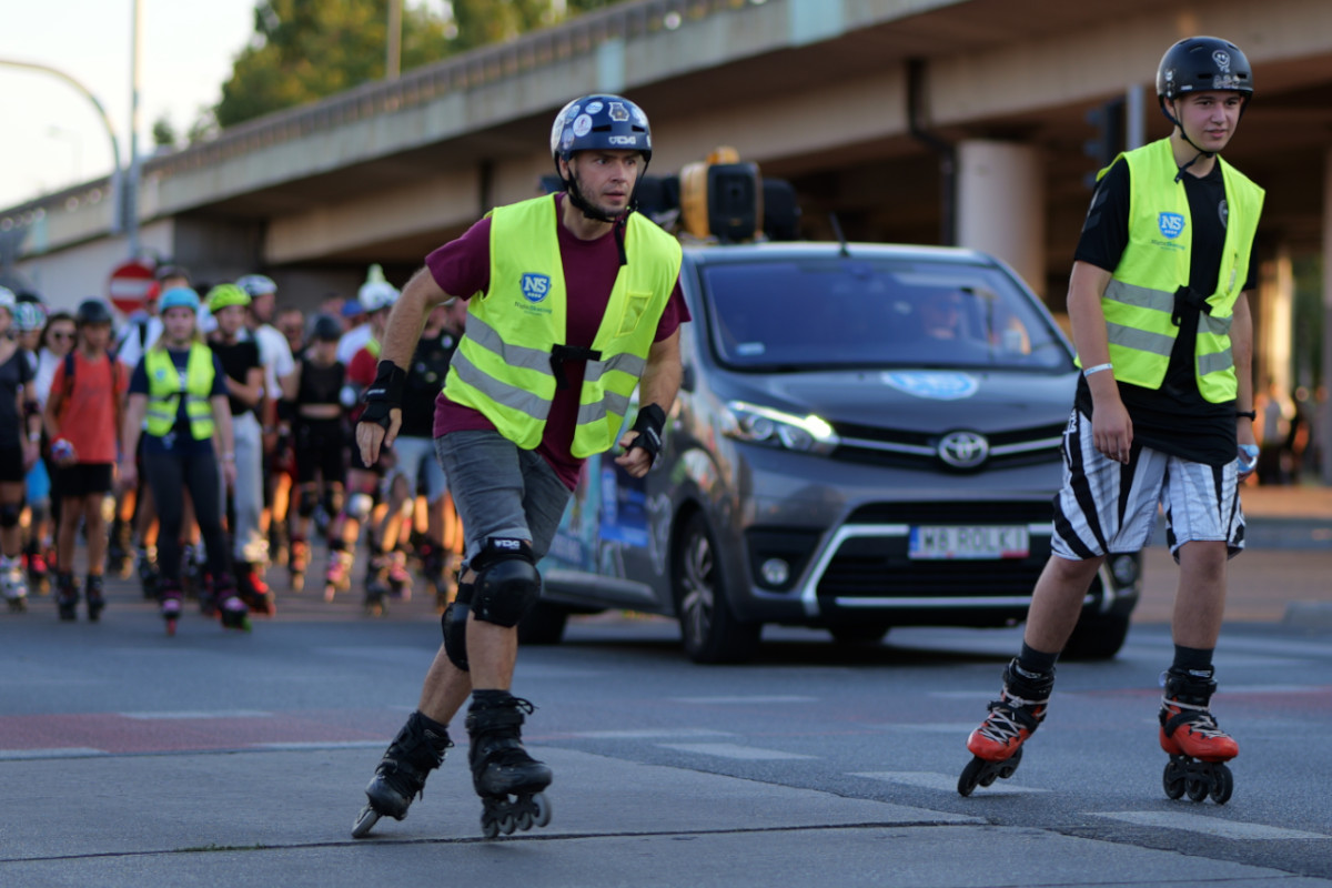 Nightskating Warszawa - Rolkarze na ulicach Warszawy